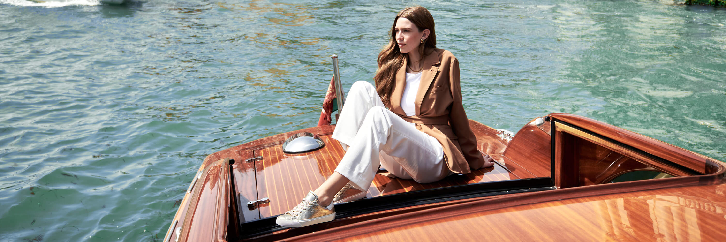 The Euforia Women's Collection